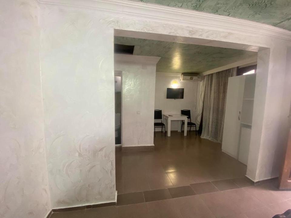 Elite Palace Plus Hotel 巴统 外观 照片